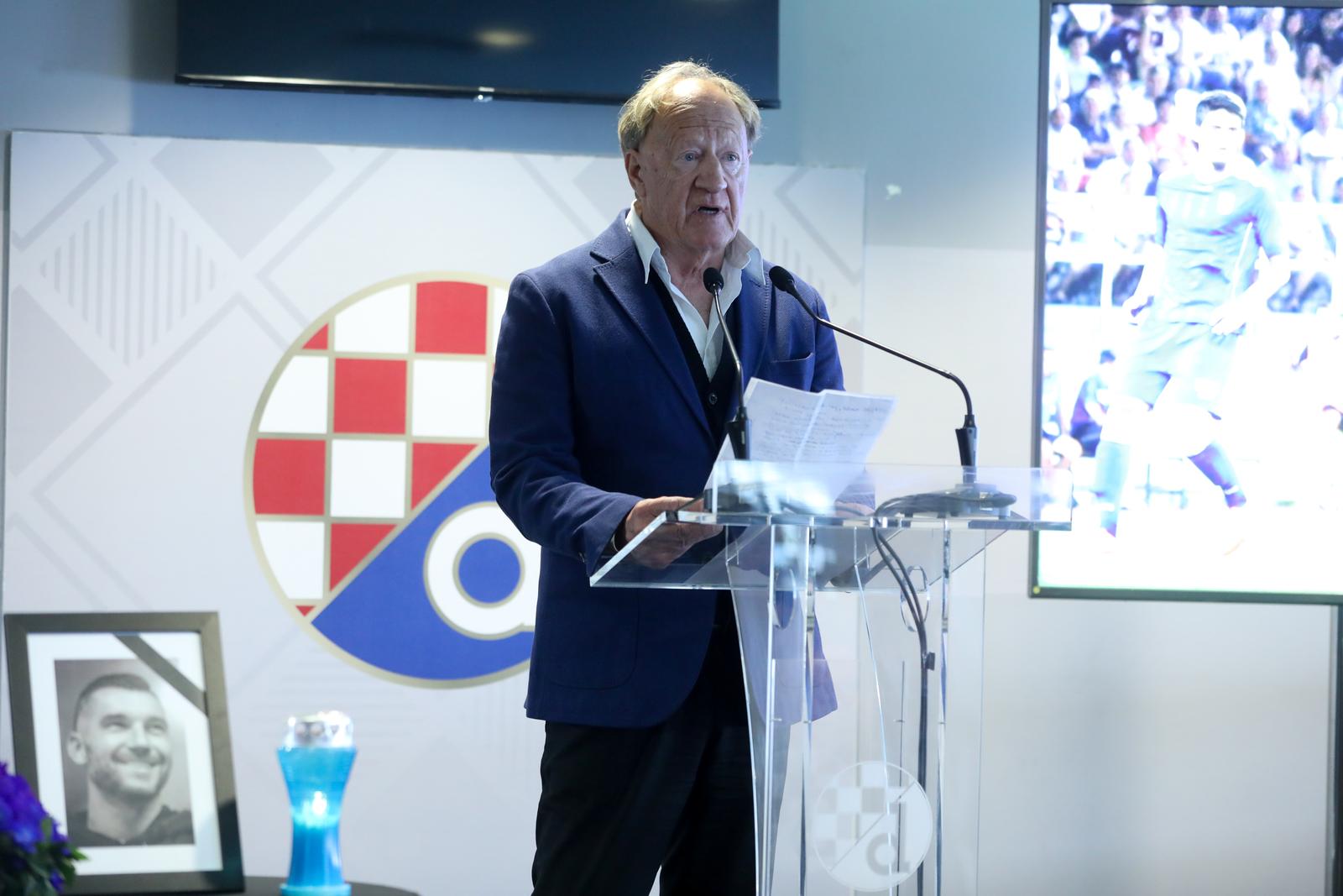 Zagreb: Komemoracija za tragično preminulog Nikolu Pokrivača