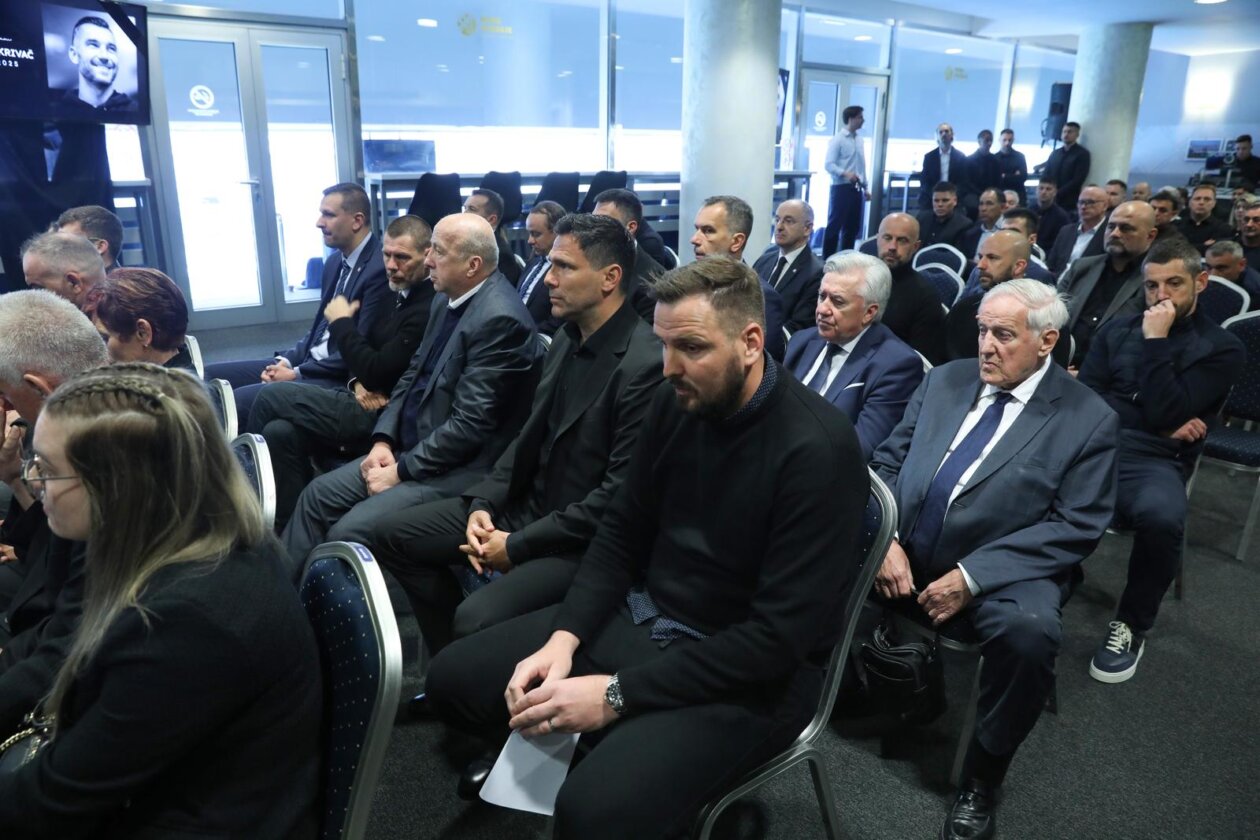 Zagreb: Komemoracija za tragično preminulog Nikolu Pokrivača