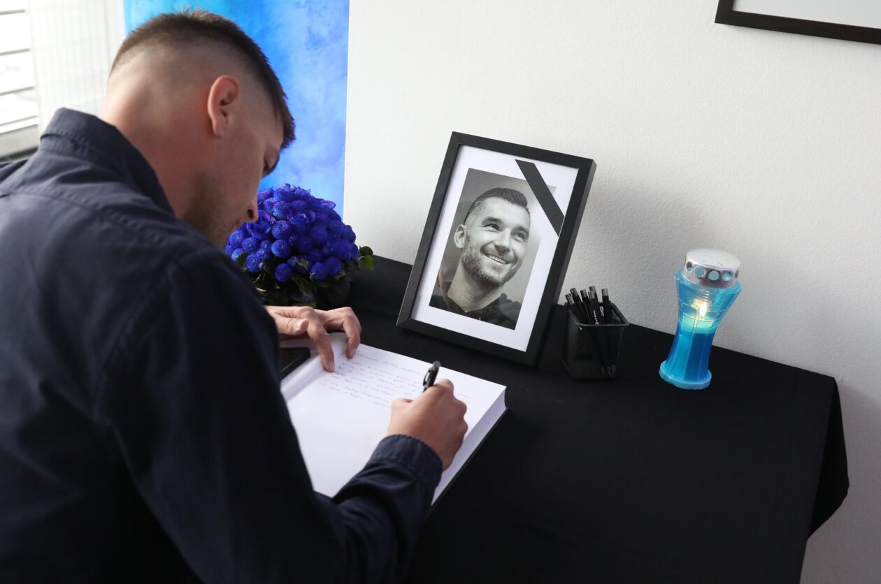 Zagreb: Komemoracija za tragično preminulog Nikolu Pokrivača