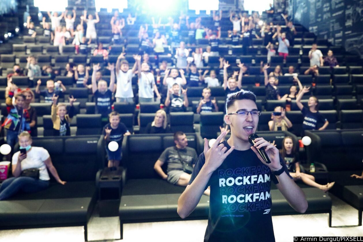 NOVE GENERACIJE Dex Rock je digitalni idol kojeg mladi pratitelji ...