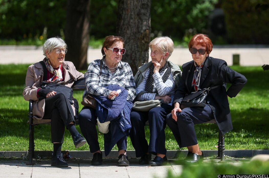 umirovljenici ilustracija umirovljenici ilustracija