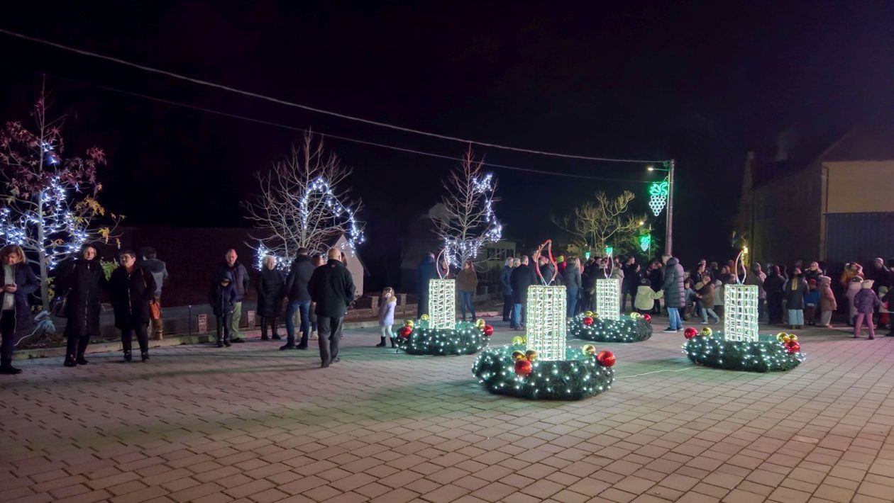 Paljenje 1. adventske svijeće u Štrigovi 2025 6