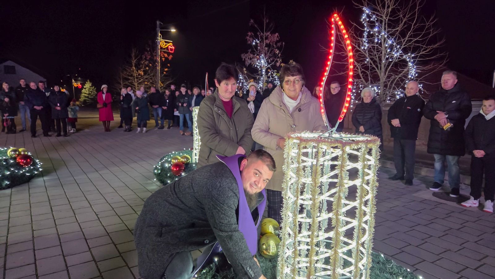 Paljenje 1. adventske svijeće u Štrigovi 2025 9