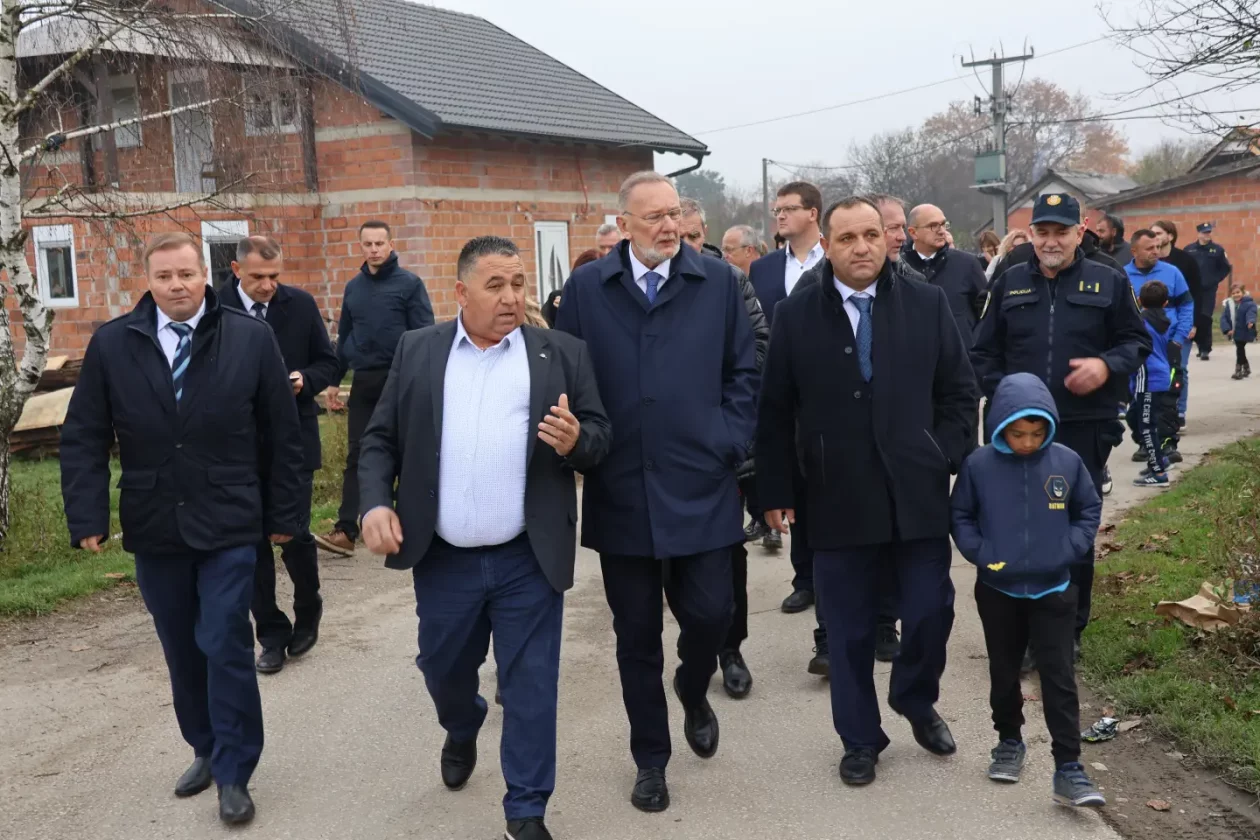 Parag, Božinović (107)