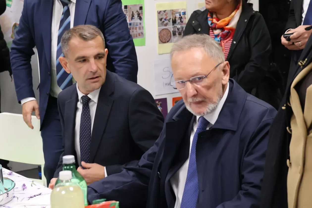 Parag, Božinović (49)