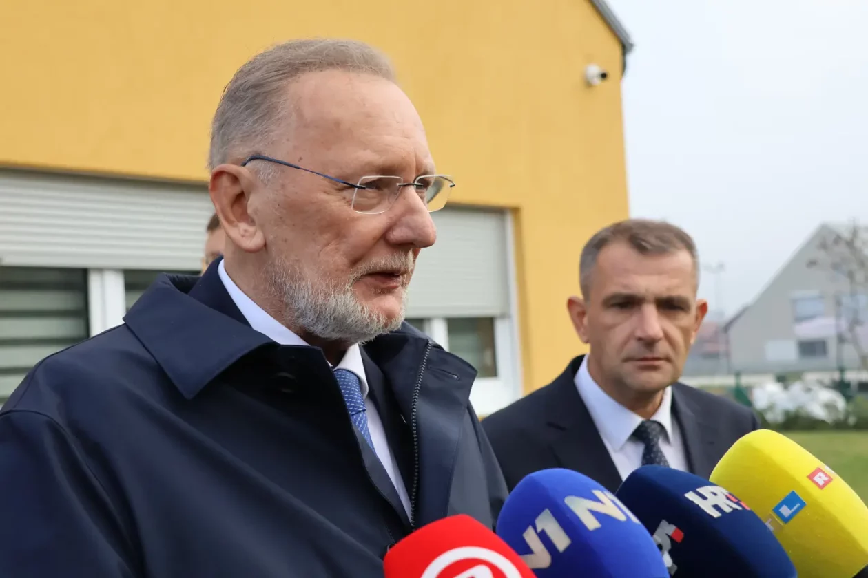 Parag, Božinović (66)