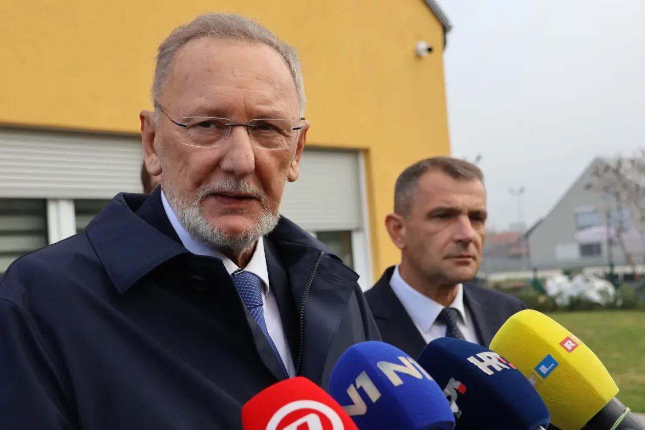 Parag, Božinović (67)