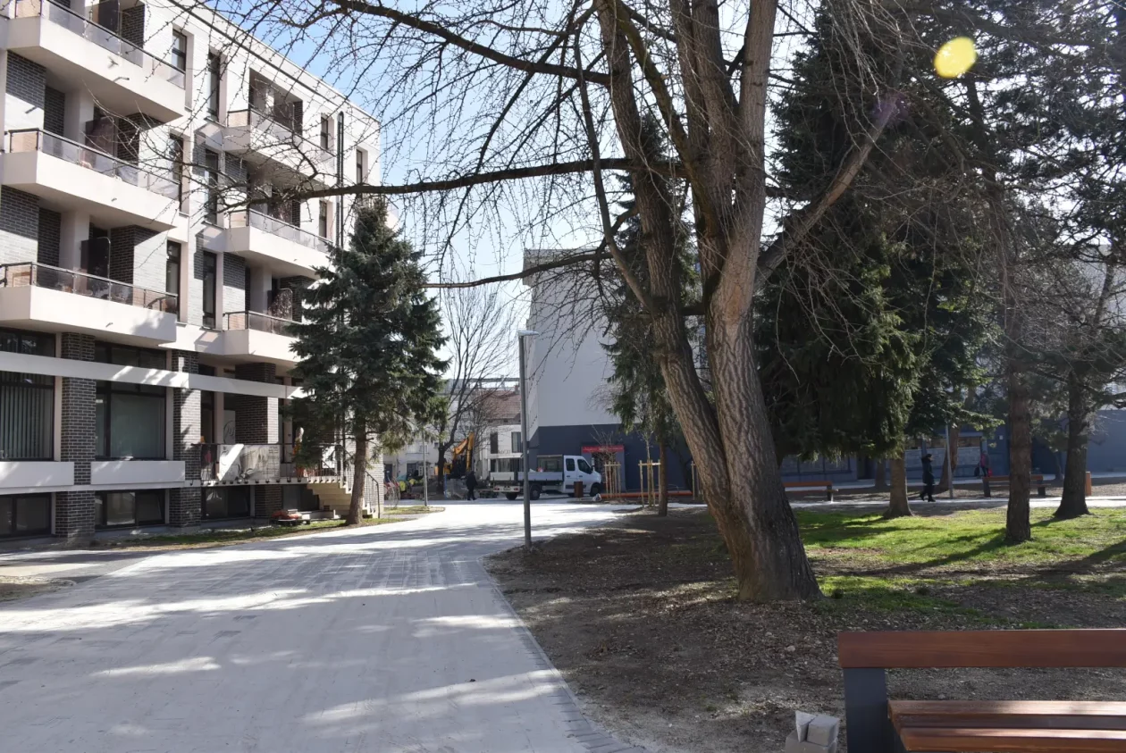 Park, Dom za starije. Čakovec (5)