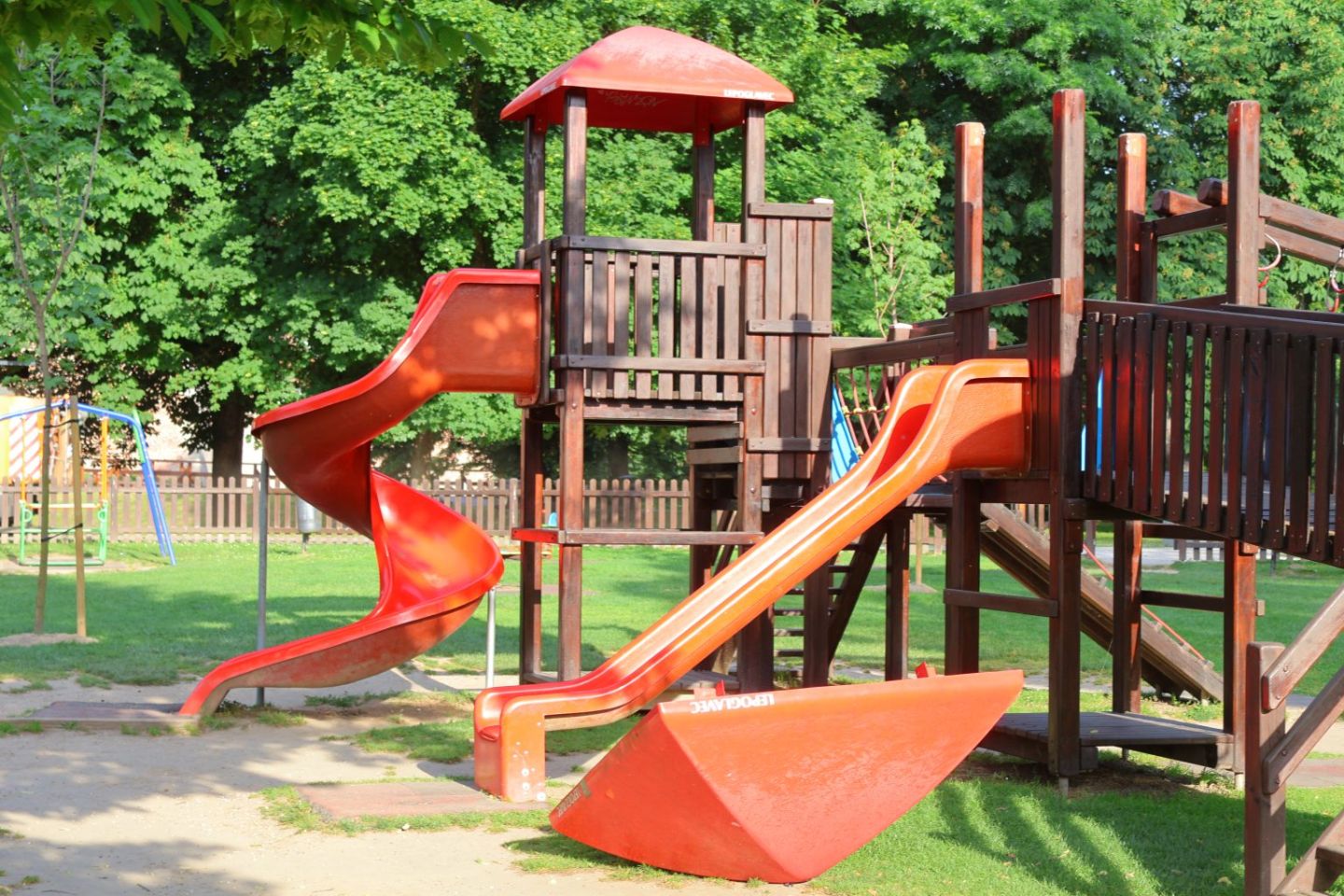 Perivoj Zrinskih igralitšte (3)