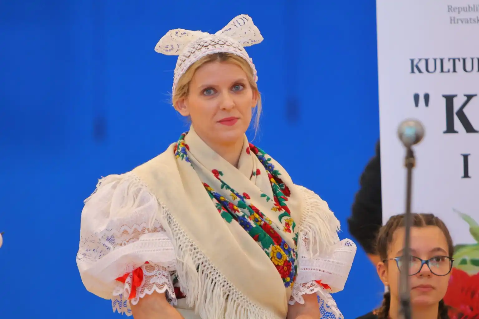 Pesmarica naših mamica (13)