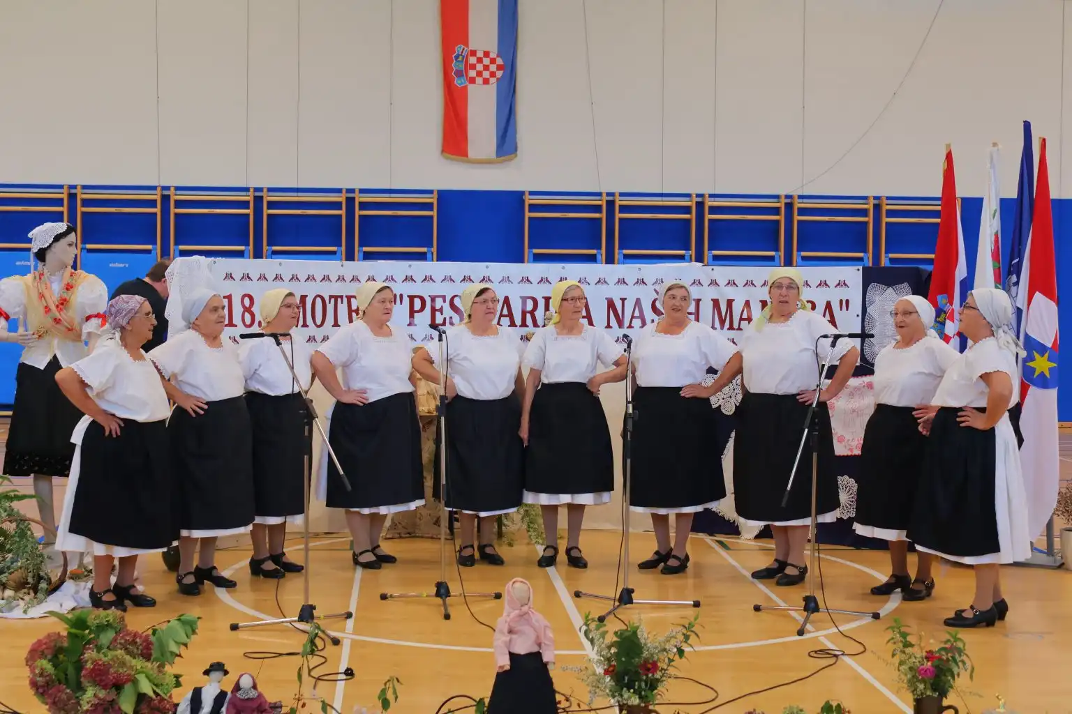 Pesmarica naših mamica (26)