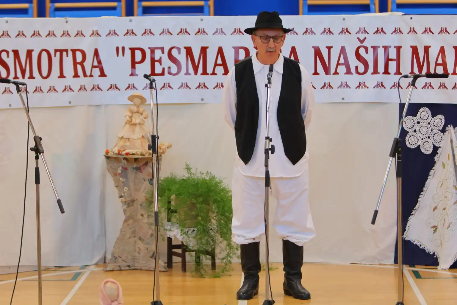 Pesmarica naših mamica (41)