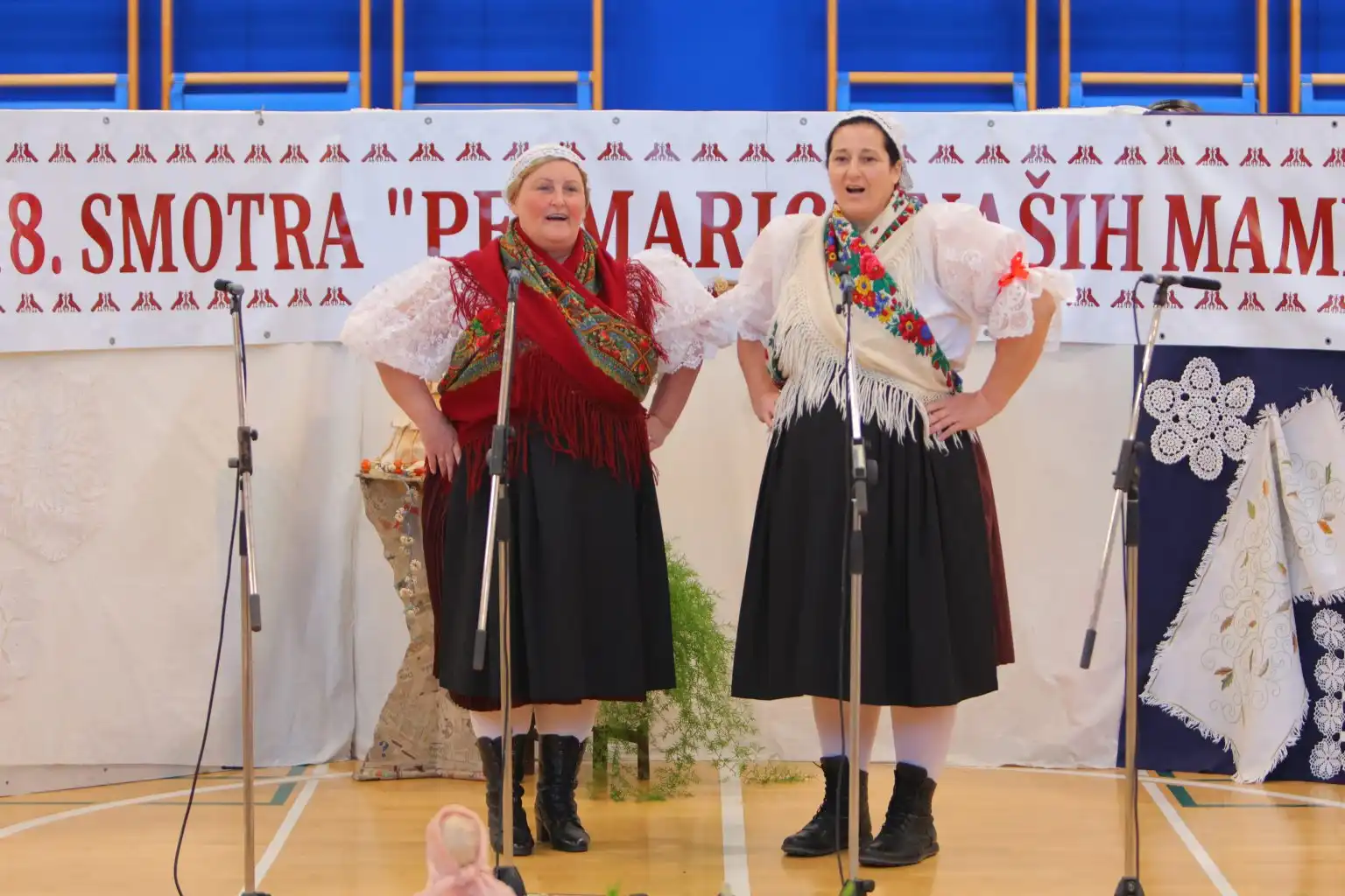 Pesmarica naših mamica (43)