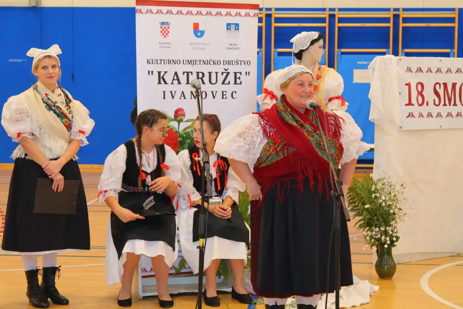 Pesmarica naših mamica (47)
