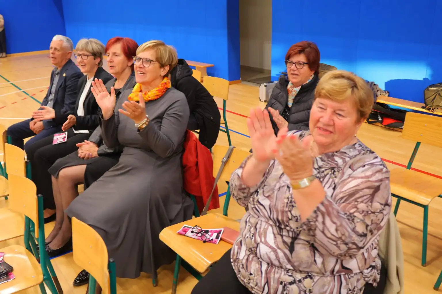 Pesmarica naših mamica (55)