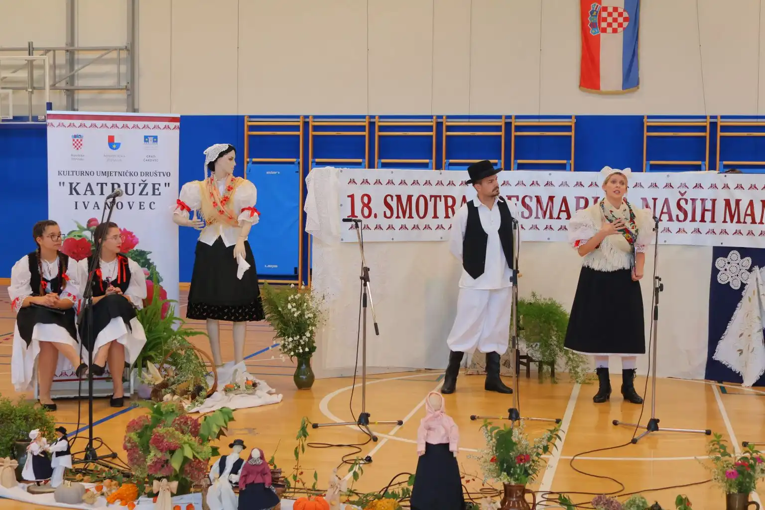 Pesmarica naših mamica (8)