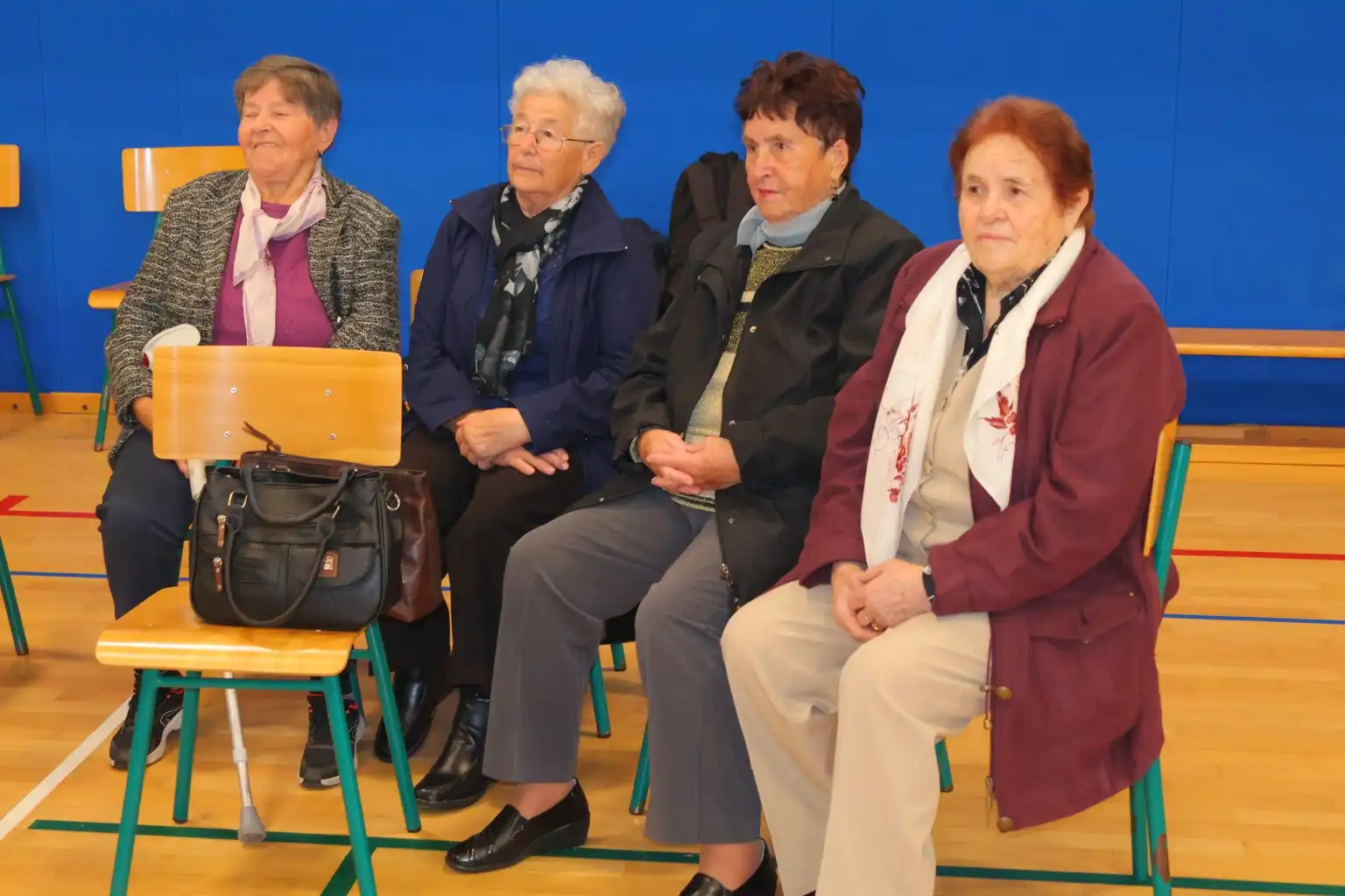Pesmarica naših mamica (9)