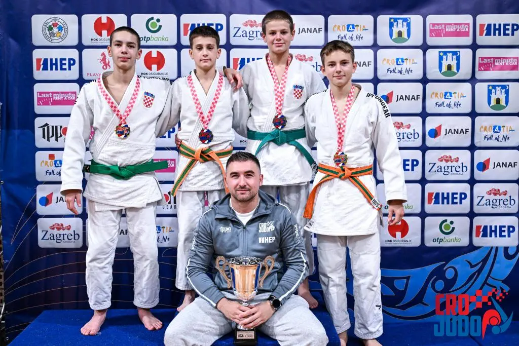 Petar Balunović i Jona Žvorc prvaci Hrvatske – Zrinski viceprvak u ekipnom poretku do 16 godina (2)