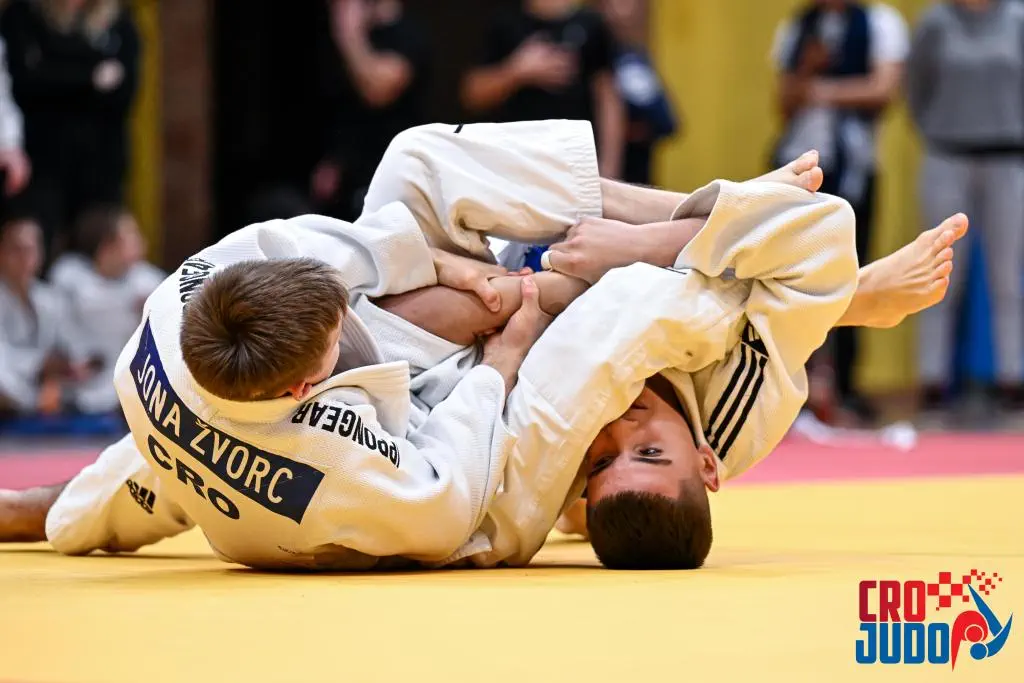 Petar Balunović i Jona Žvorc prvaci Hrvatske – Zrinski viceprvak u ekipnom poretku do 16 godina (4)