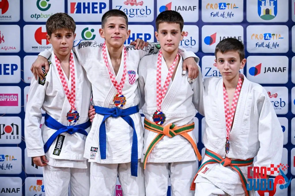 Petar Balunović i Jona Žvorc prvaci Hrvatske – Zrinski viceprvak u ekipnom poretku do 16 godina (9)