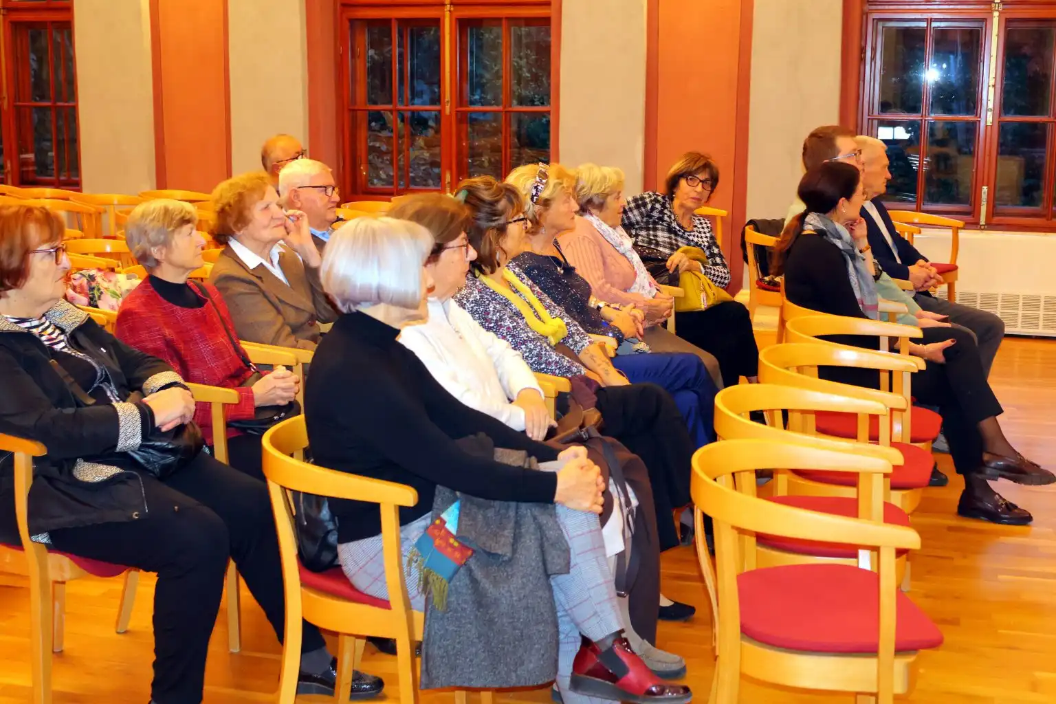 Petrana Sabolek (10) Petrana Sabolek (10)