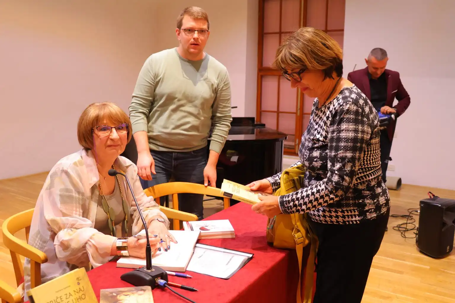 Petrana Sabolek (20) Petrana Sabolek (20)