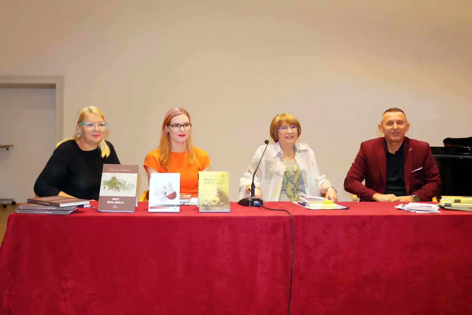 Petrana Sabolek (5) Petrana Sabolek (5)