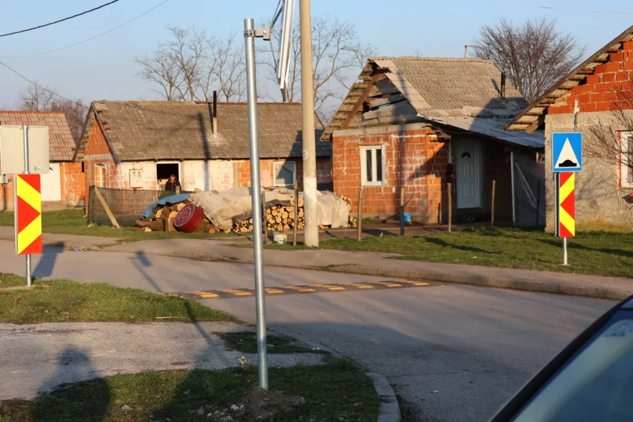 Piškorovec romsko naselje (28)