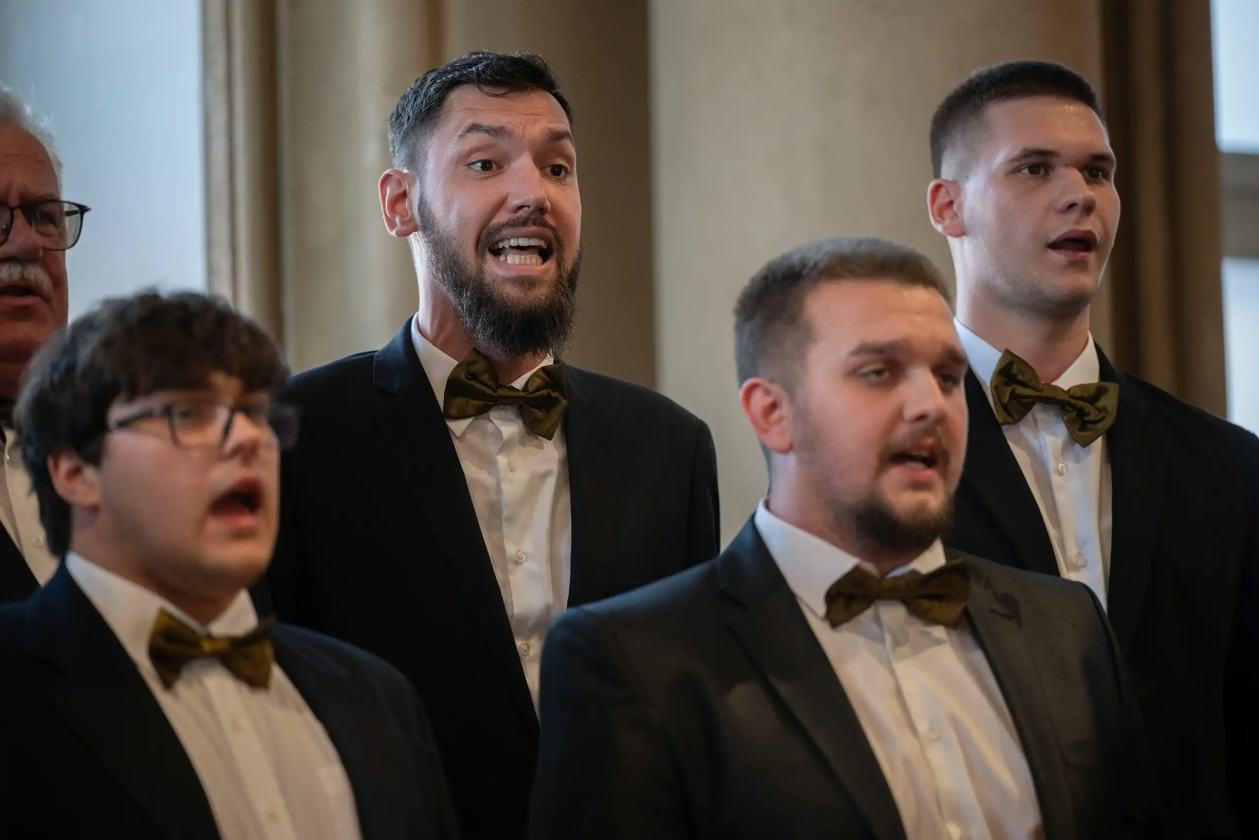 Pjevački zbor ‘Josip Vrhovski’ iz Bratislave s ponosom donosi srebrnu plaketu (10) Pjevački zbor ‘Josip Vrhovski’ iz Bratislave s ponosom donosi srebrnu plaketu (10)