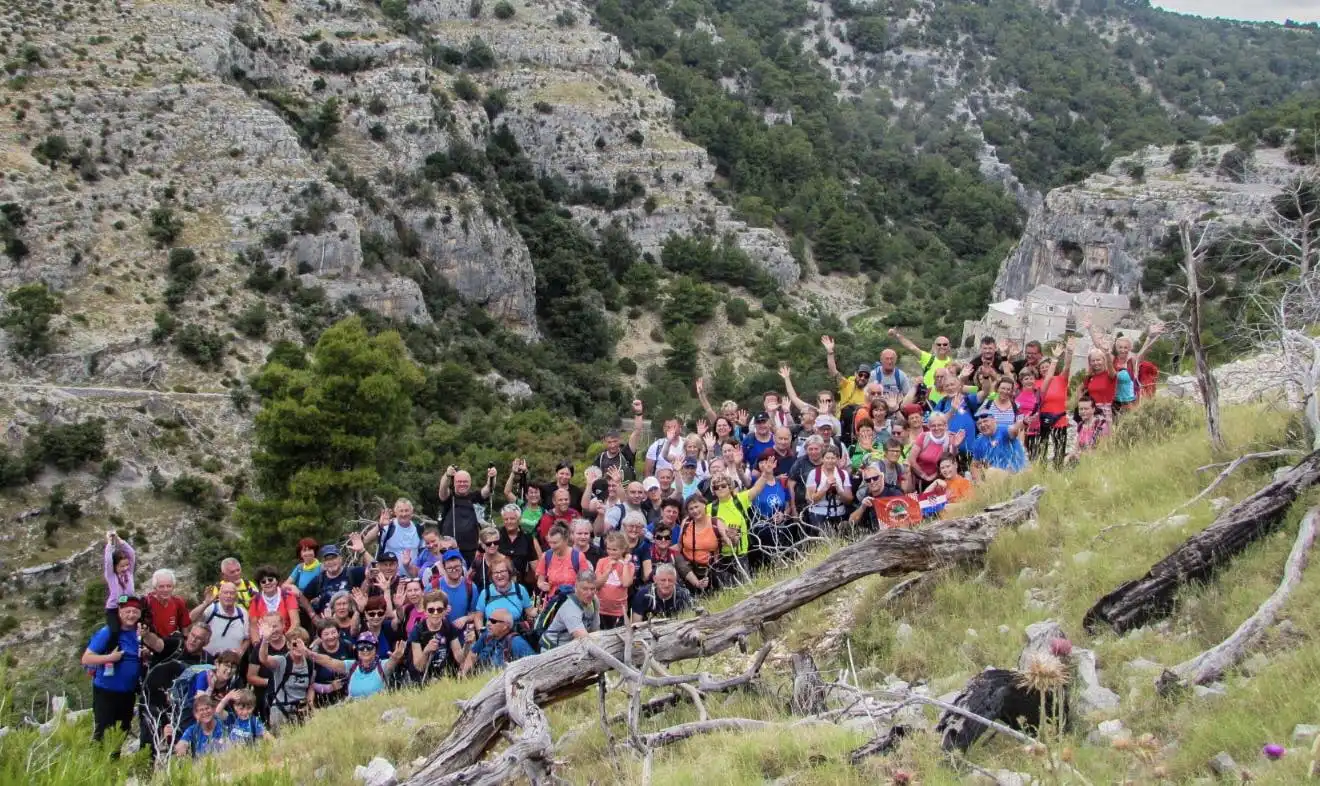 Planinarsko Društvo Bundek na Braču (3)