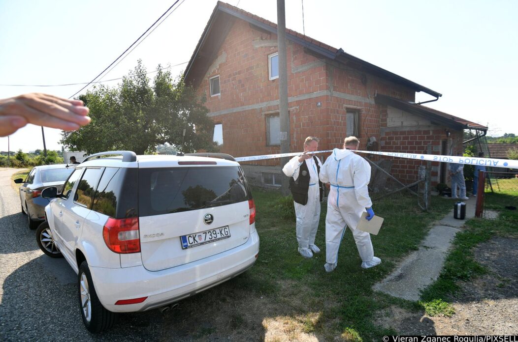 Policijski očevid na mjestu ubojstva u Pleškovcu