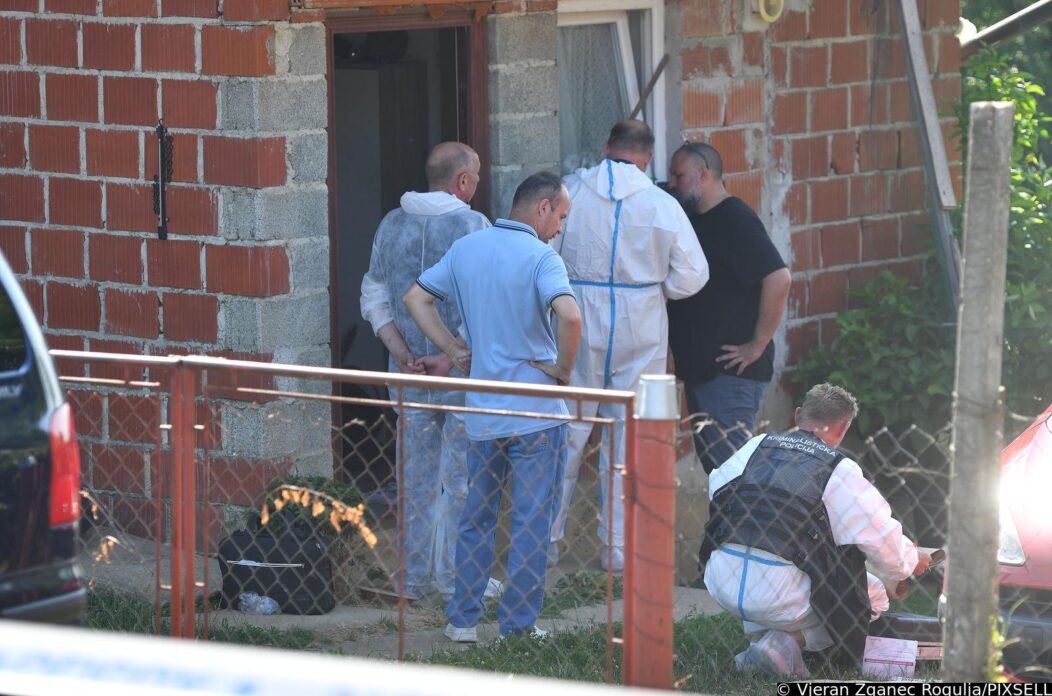 pleškovecPolicijski očevid na mjestu ubojstva u Pleškovcu pleškovecPolicijski očevid na mjestu ubojstva u Pleškovcu