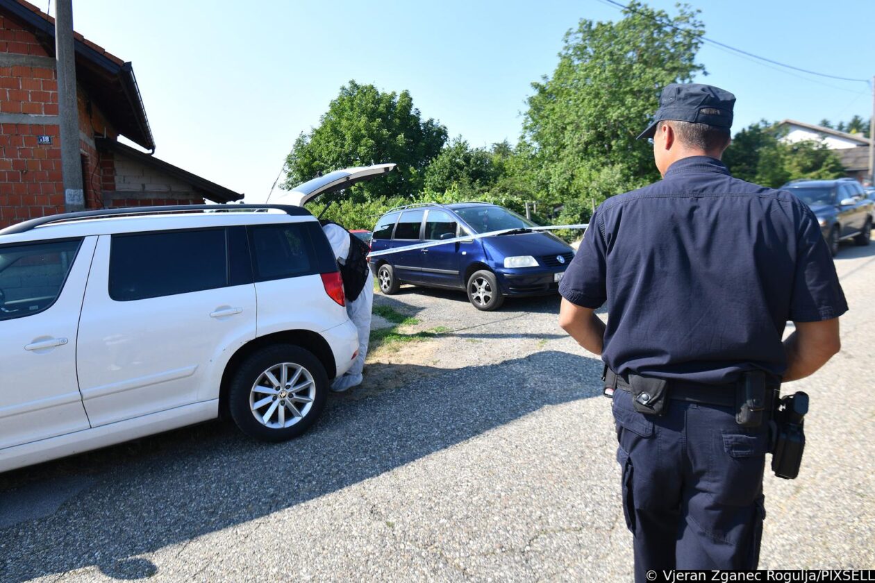 Policijski očevid na mjestu ubojstva u Pleškovcu