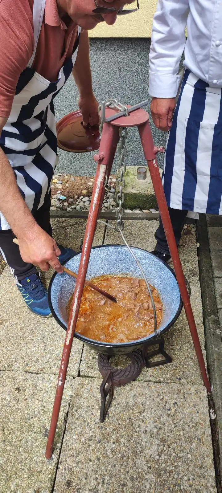 Pobjednici 1. turenskog kotlića Podturen 2024 (3) Pobjednici 1. turenskog kotlića Podturen 2024 (3)