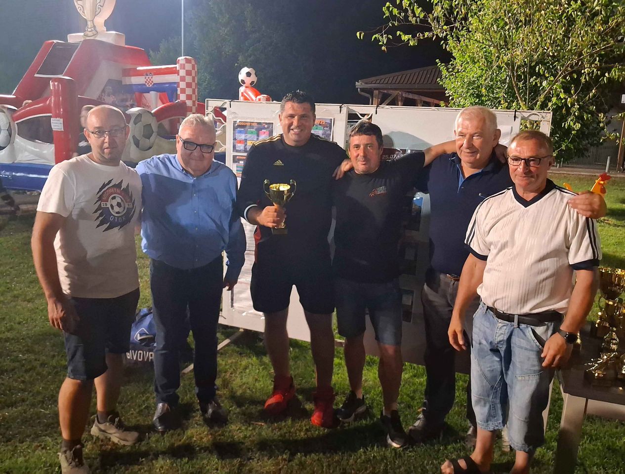 Pobjednici turnira Marijan Gorupić Otok 2025 (23) Pobjednici turnira Marijan Gorupić Otok 2025 (23)