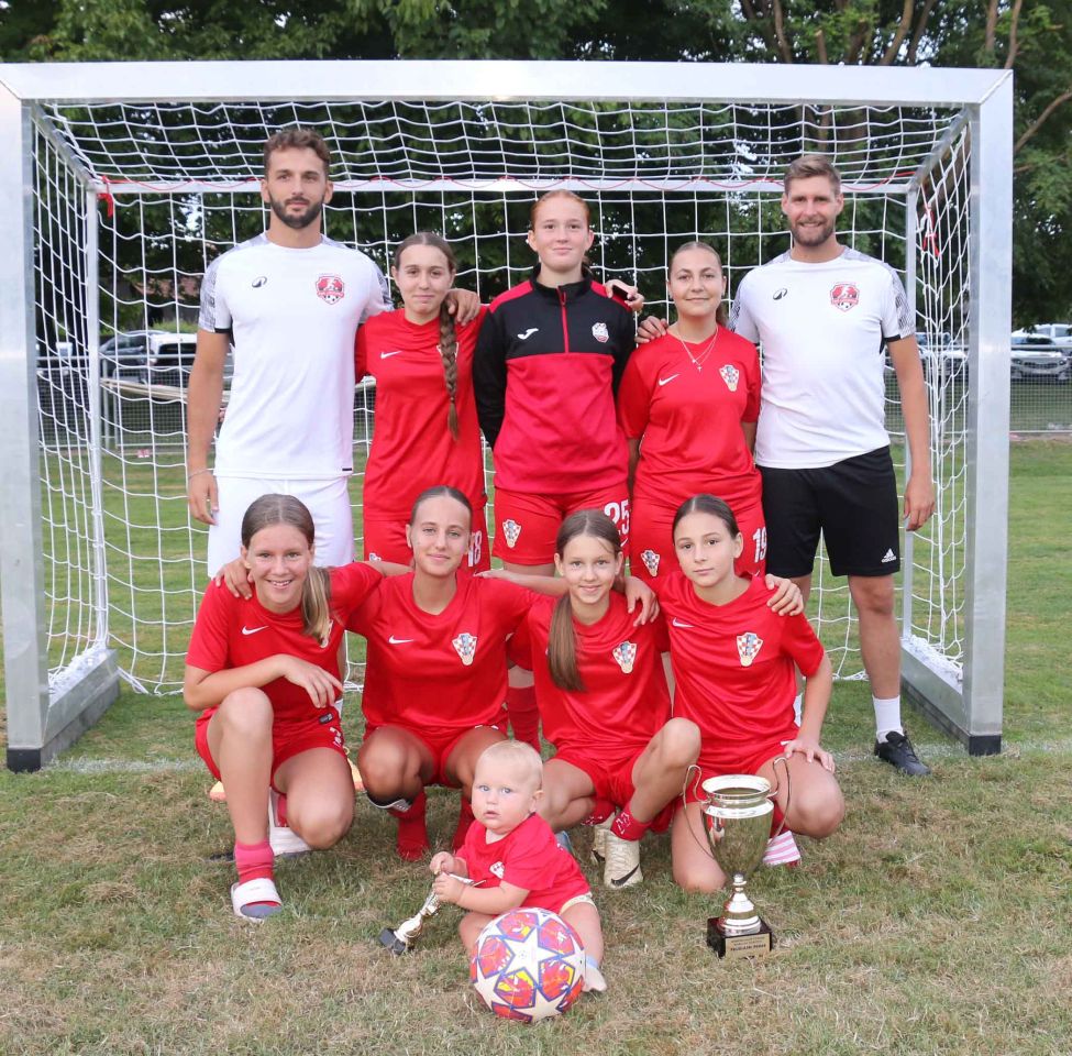 Pobjednici turnira Marijan Gorupić Otok 2025 (4) Pobjednici turnira Marijan Gorupić Otok 2025 (4)