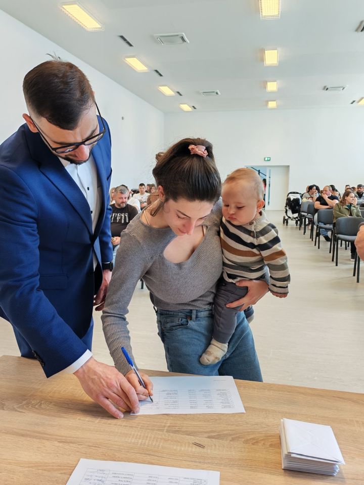 Podjela bonova za novorođenčad macinec 2026 (4)