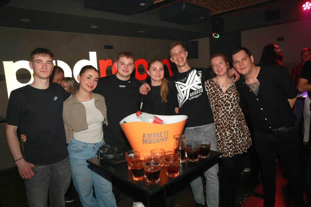 Podroom party (12) Podroom party (12)