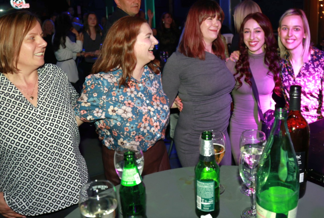 Podroom party (15) Podroom party (15)