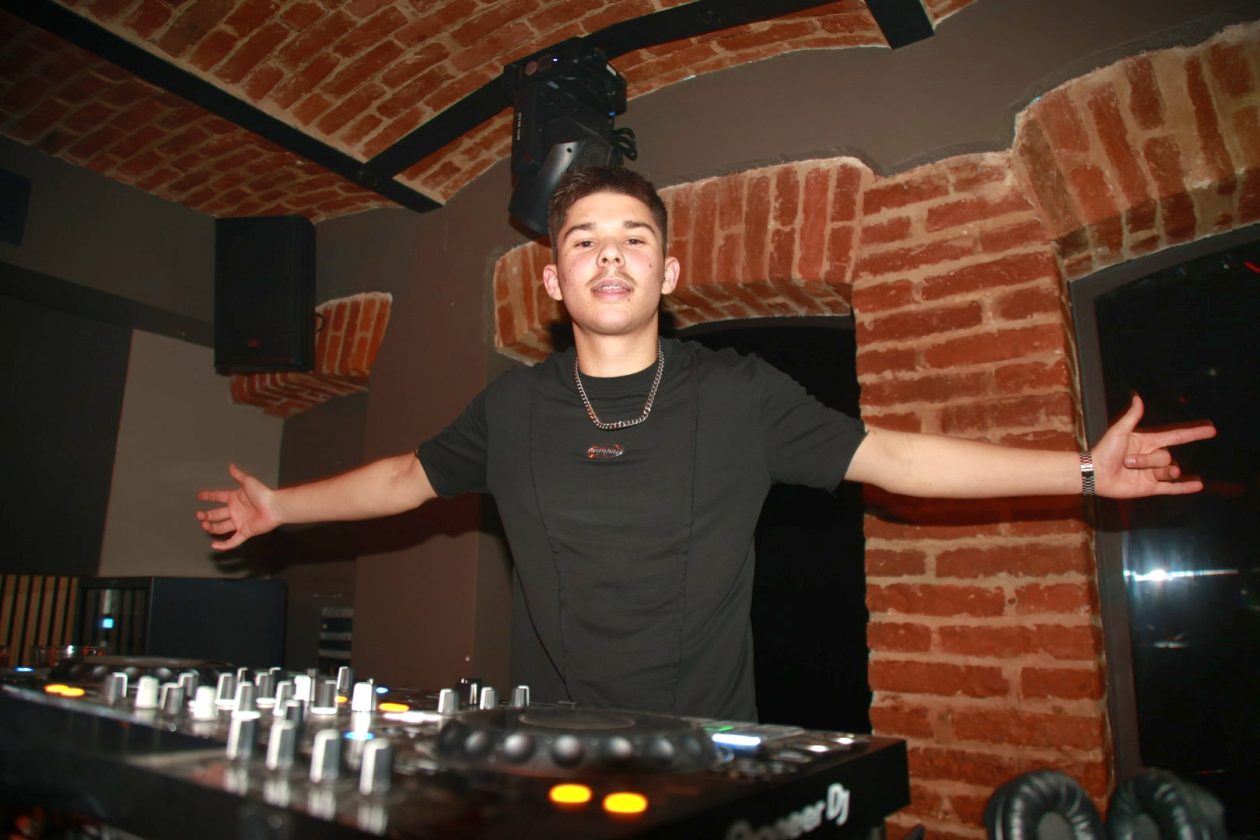 Podroom party (16) Podroom party (16)