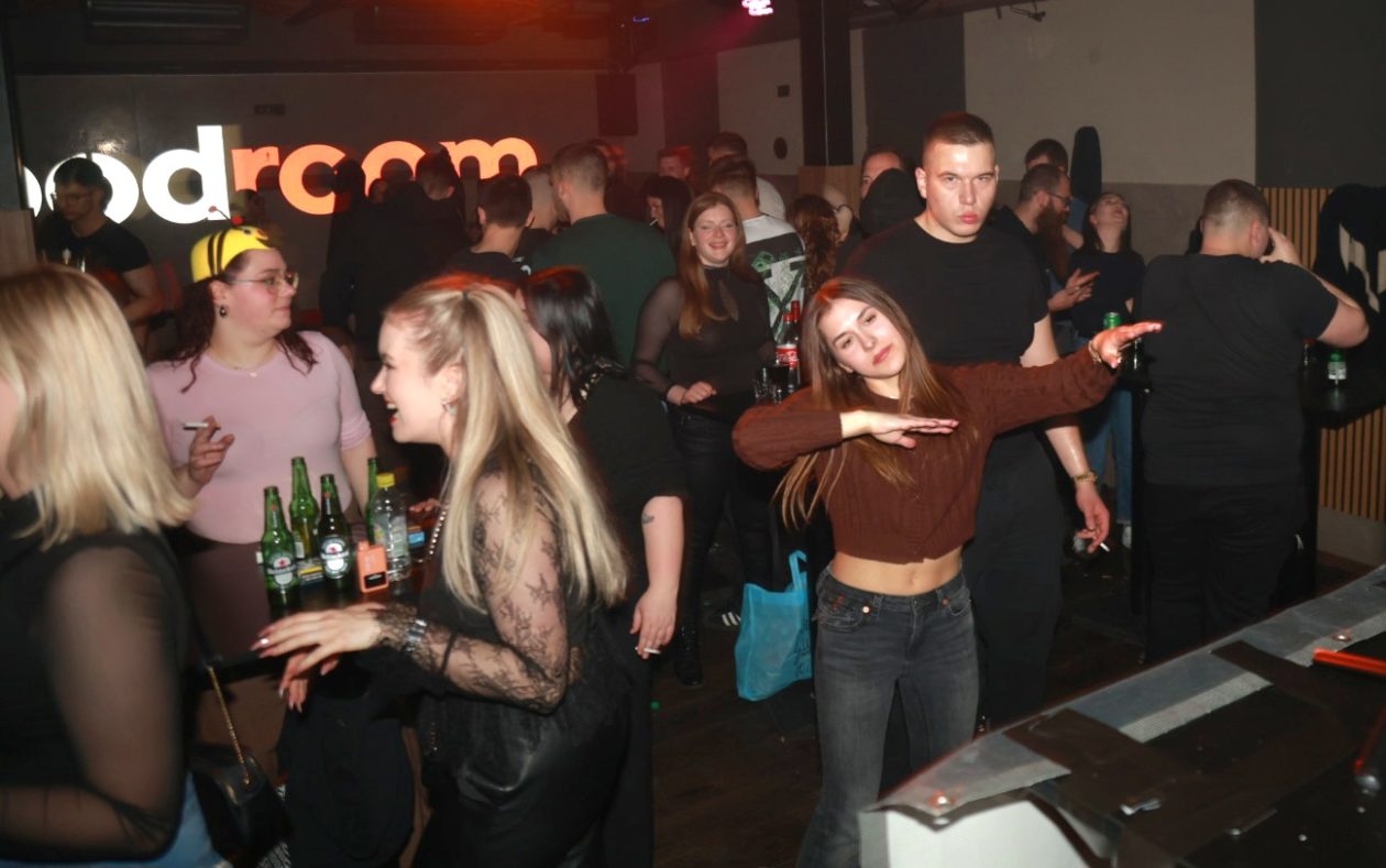 Podroom party (20) Podroom party (20)