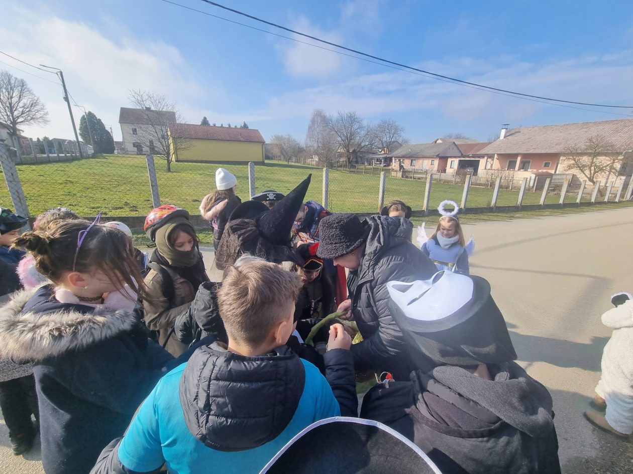 Područna škola Florijana Andrašeca Dekanovec – Dekanovec Fašnik (8) Područna škola Florijana Andrašeca Dekanovec – Dekanovec Fašnik (8)