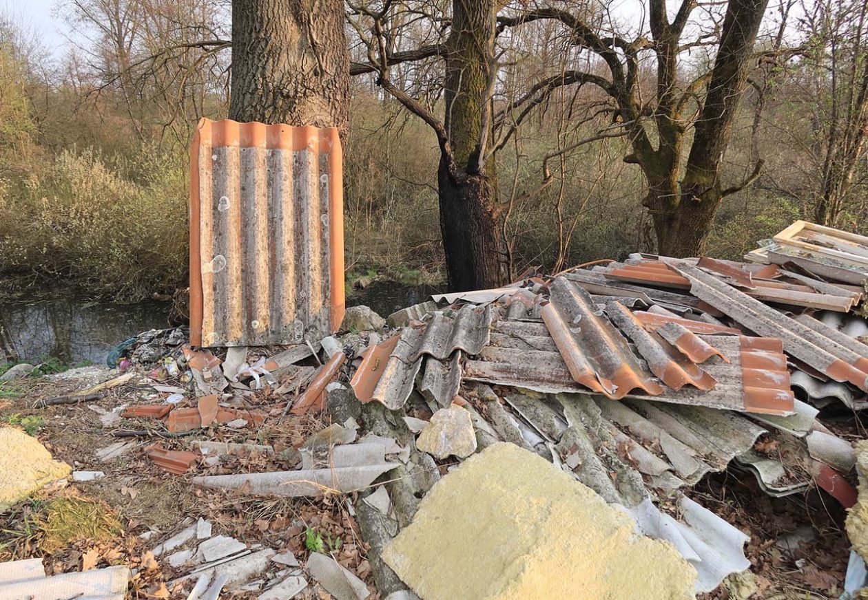 Podturen azbest otpad (1)