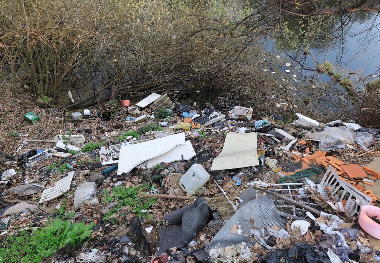 Podturen azbest otpad (9)