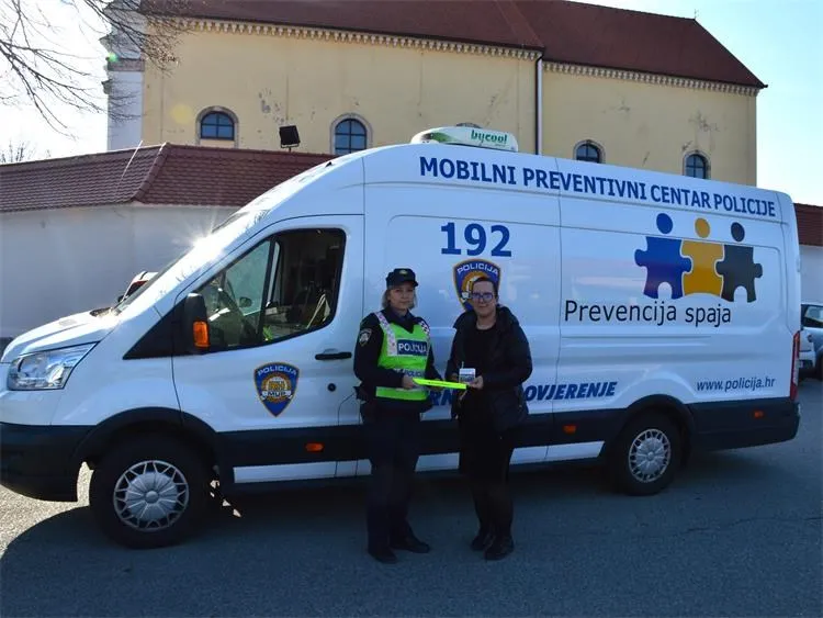 Policija – akcija (10) Policija – akcija (10)