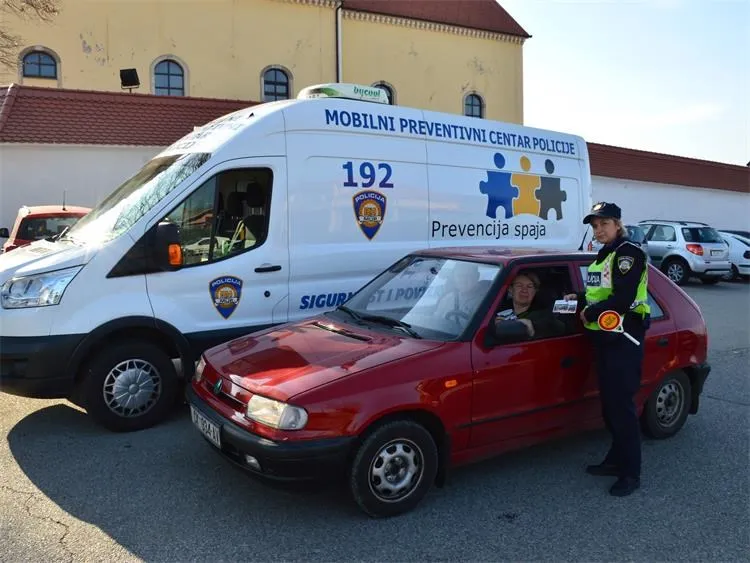 Policija – akcija (11) Policija – akcija (11)