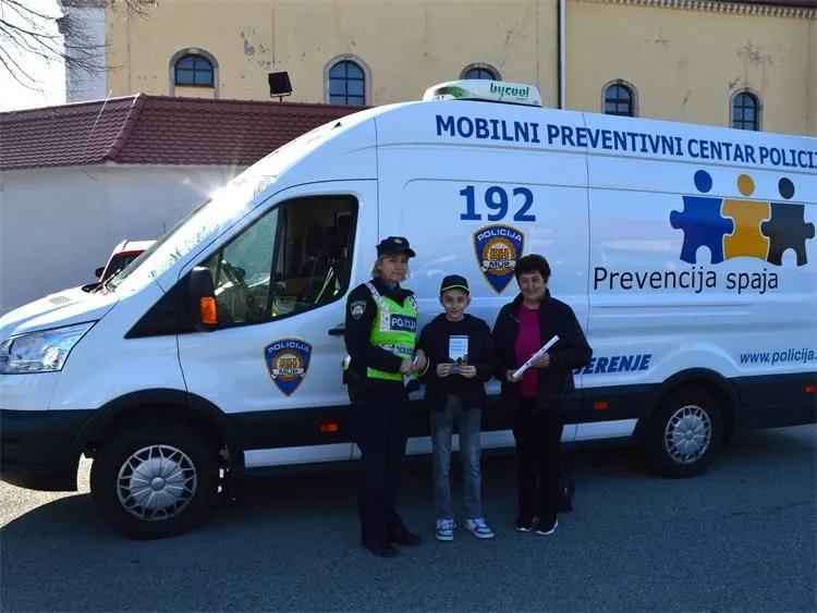 Policija – akcija (13) Policija – akcija (13)