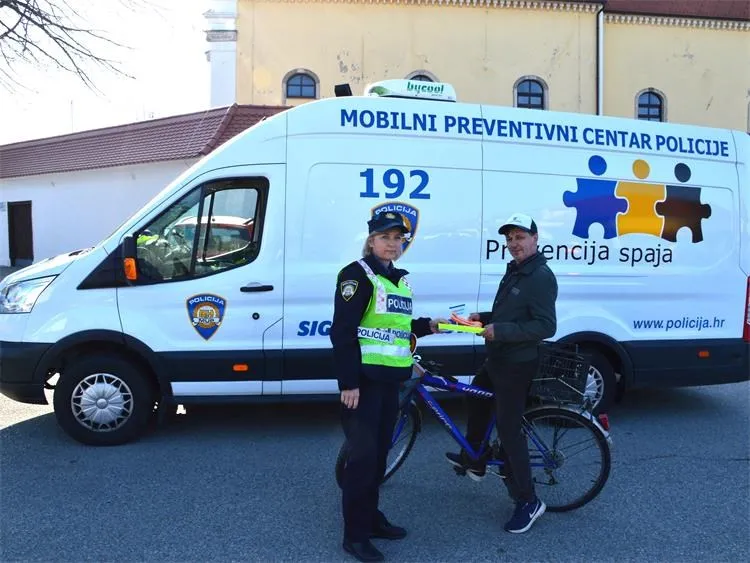 Policija – akcija (14) Policija – akcija (14)