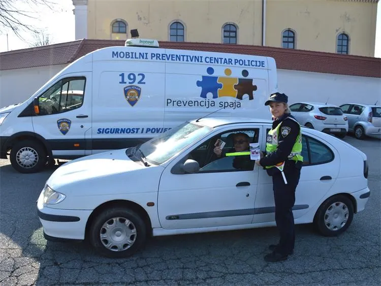 Policija – akcija (15) Policija – akcija (15)