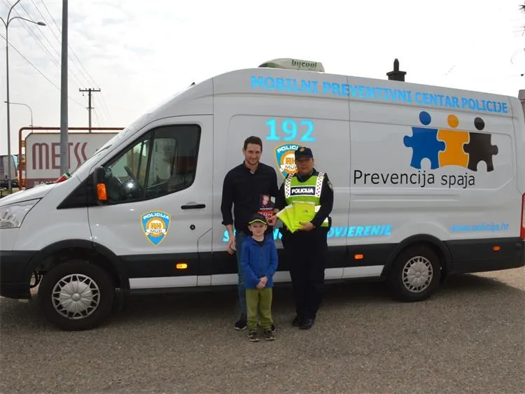 Policija – akcija (7) Policija – akcija (7)